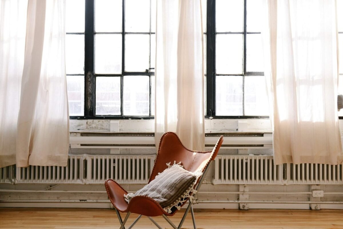Leather-Clad Leisure Chair - Image 1
